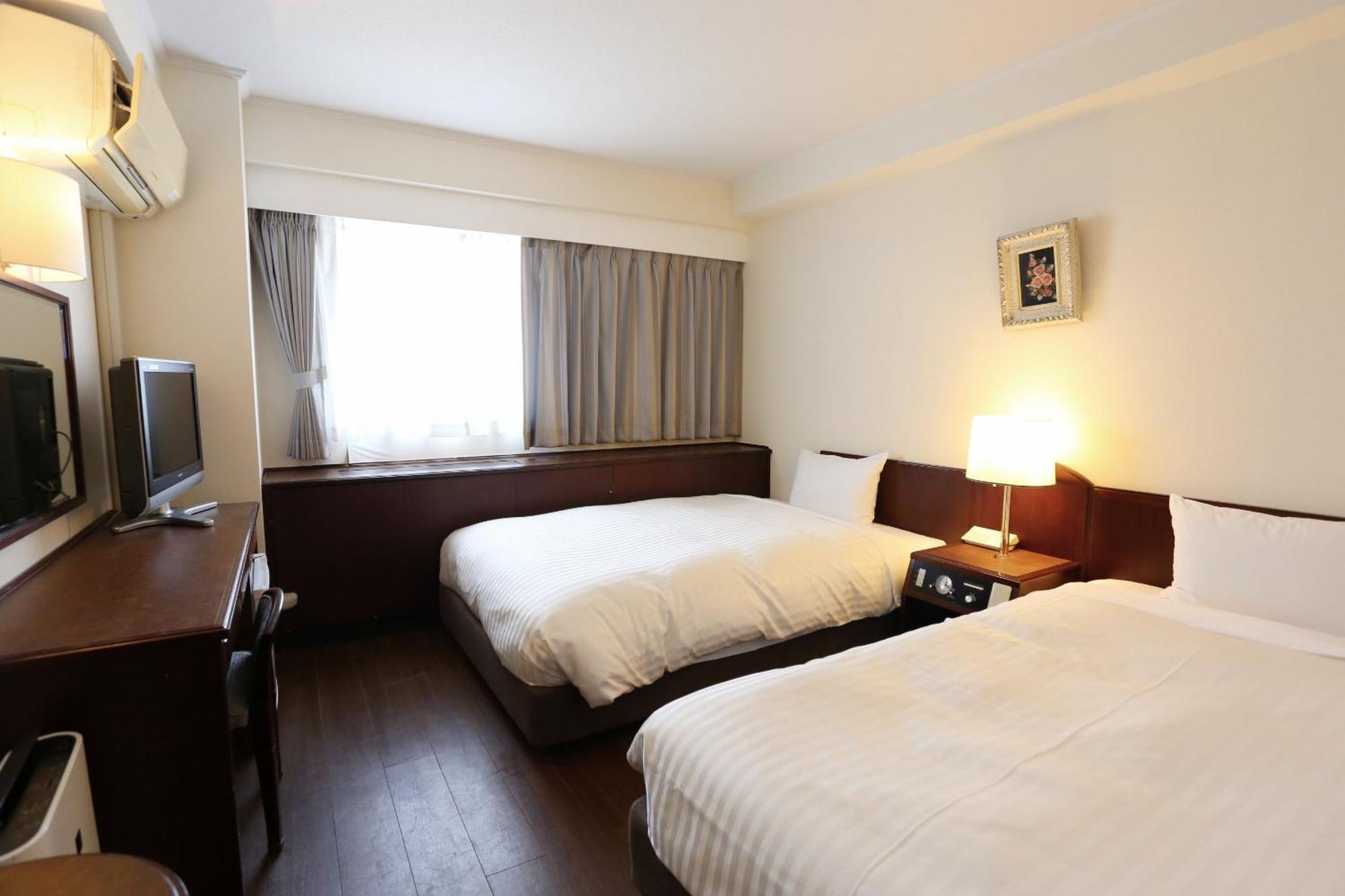 Hotel Castle Inn Йоккаити Экстерьер фото