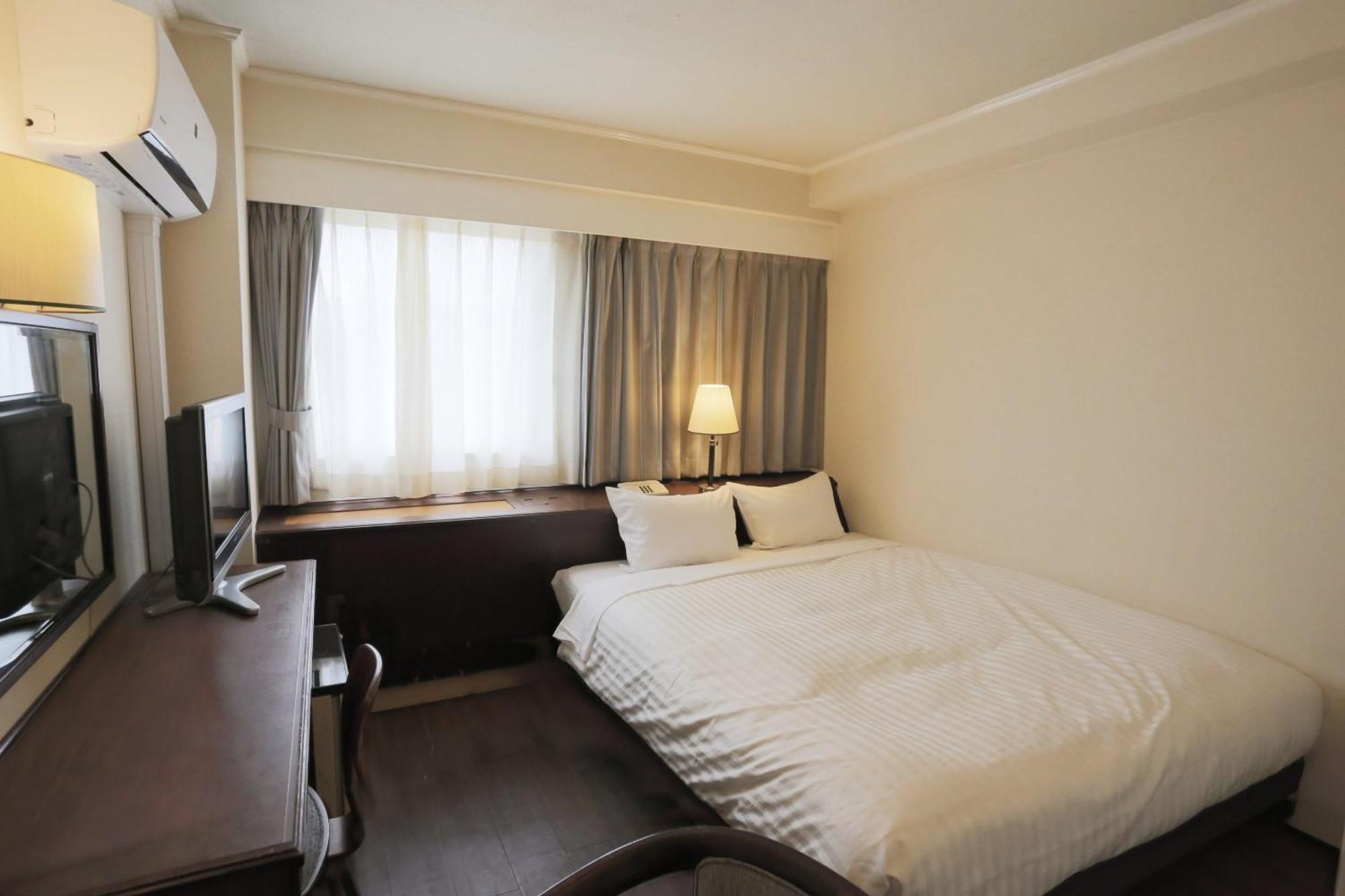 Hotel Castle Inn Йоккаити Экстерьер фото